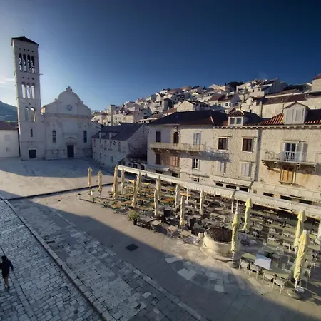 アパート Kolbe Hvar Piazza フヴァル