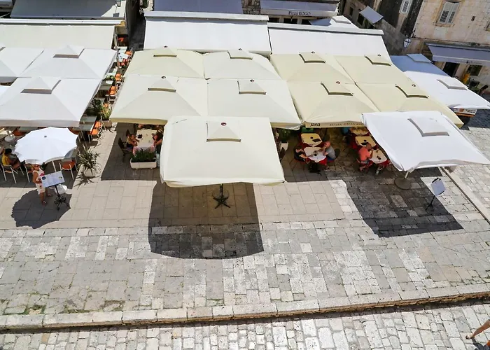 Kolbe Hvar Piazza アパート *