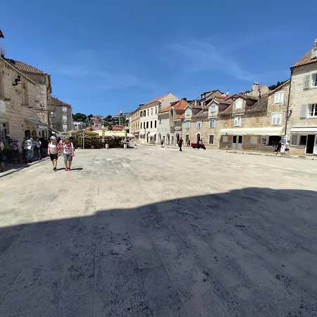 Kolbe Hvar Piazza Hvar Town