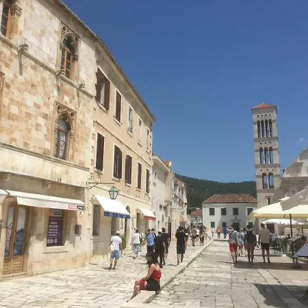 Kolbe Hvar Piazza * Hvar Town