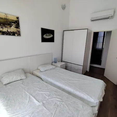 Kolbe Hvar Piazza Apartment